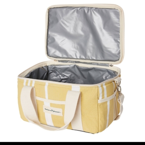 insulated tote bag for beach, lunch - Picture 4 of 4